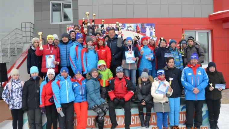 Выступление юных лыжников на соревнованиях по лыжным гонкам на призы ветеранов лыжного спорта и биатлона Олега Кускова и Сергея Светлакова.